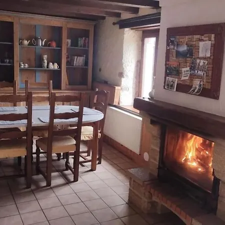 Holiday home Ferme Pleine Nature, Vue Splendide 2 Cheminee *